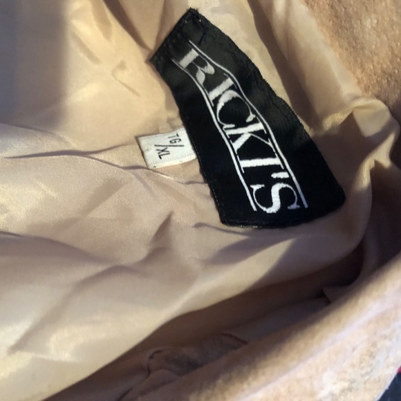Rickis xl leather coat, lined, with pockets, needs a dry clean - Picture 5 of 6